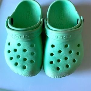 Toddler Crocs size 7